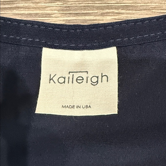 Elegant Navy Sleeveless Dress - Picture 4 of 5